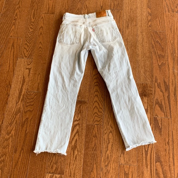 Levi’s 501 Original Crop Jeans - Picture 3 of 6
